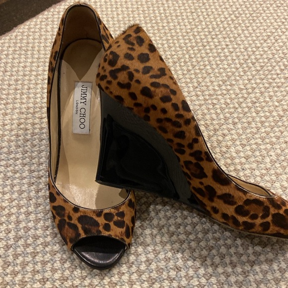 Jimmy Choo leopard print wedge size  39 1/2 - Picture 2 of 4